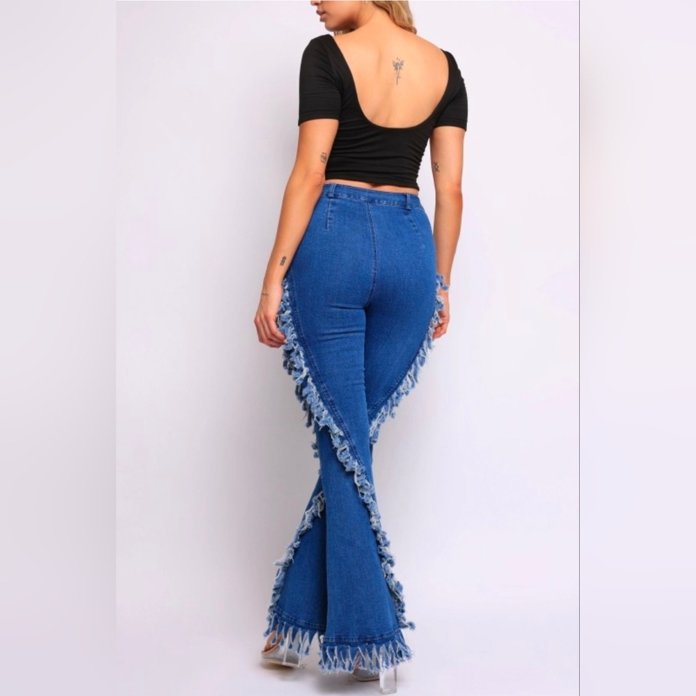 NEW!!! Fringed High-Waist Blue Denim Flare Jeans, Plus Sz, Curvy, Sz 2X, NWT - Picture 3 of 3